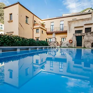 Amalfi Resort Alojamento de Acomodação e Pequeno-almoço Amalfi