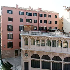 Corte Grimani Aparthotel Venetië