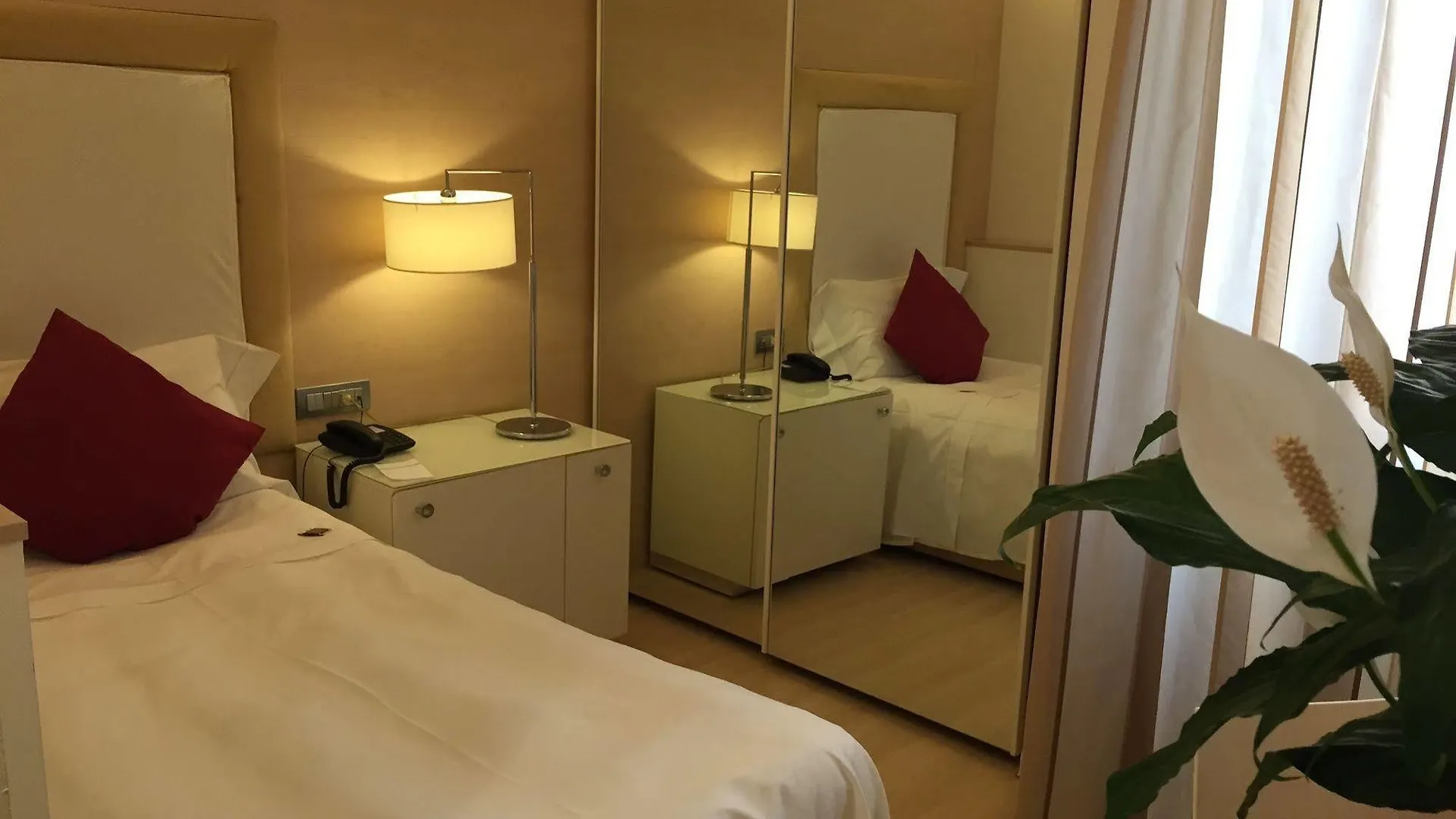 Smy Bologna Centrale Hotel